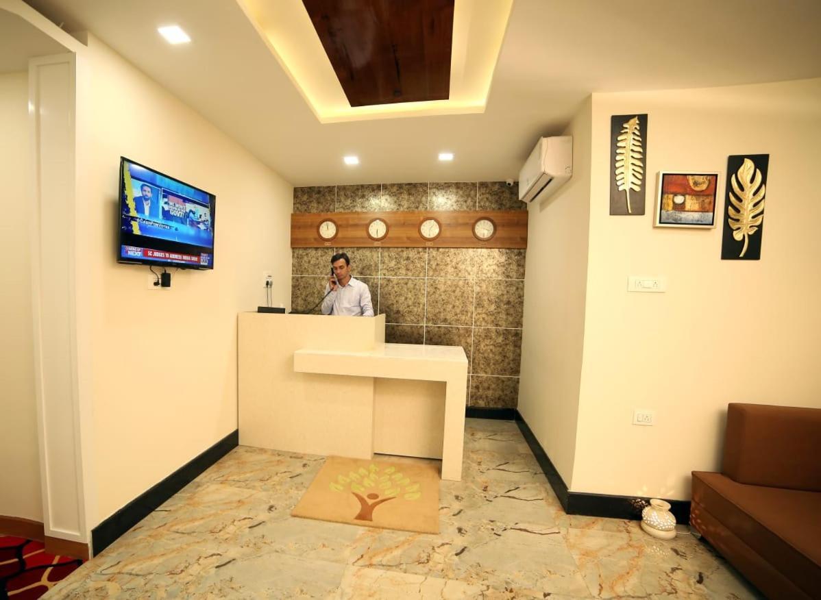 Banyan Hotel&Restro Hisār Buitenkant foto